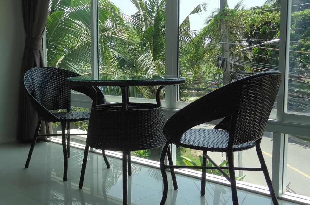But Different Phuket Boutique Hotel Nai Harn Extérieur photo