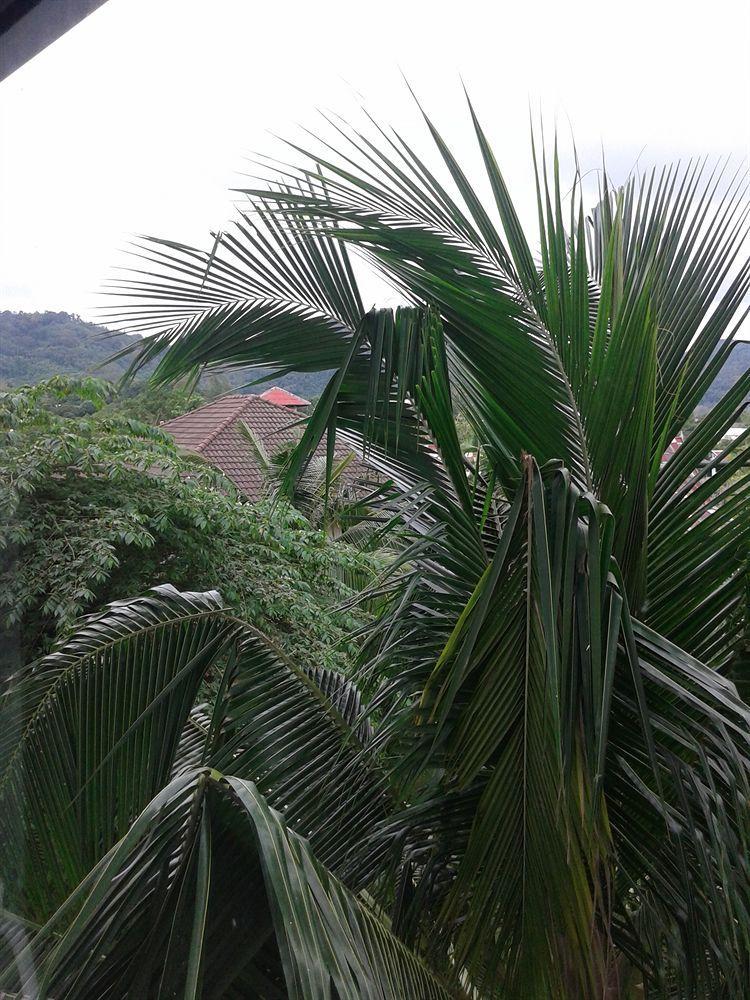 But Different Phuket Boutique Hotel Nai Harn Extérieur photo