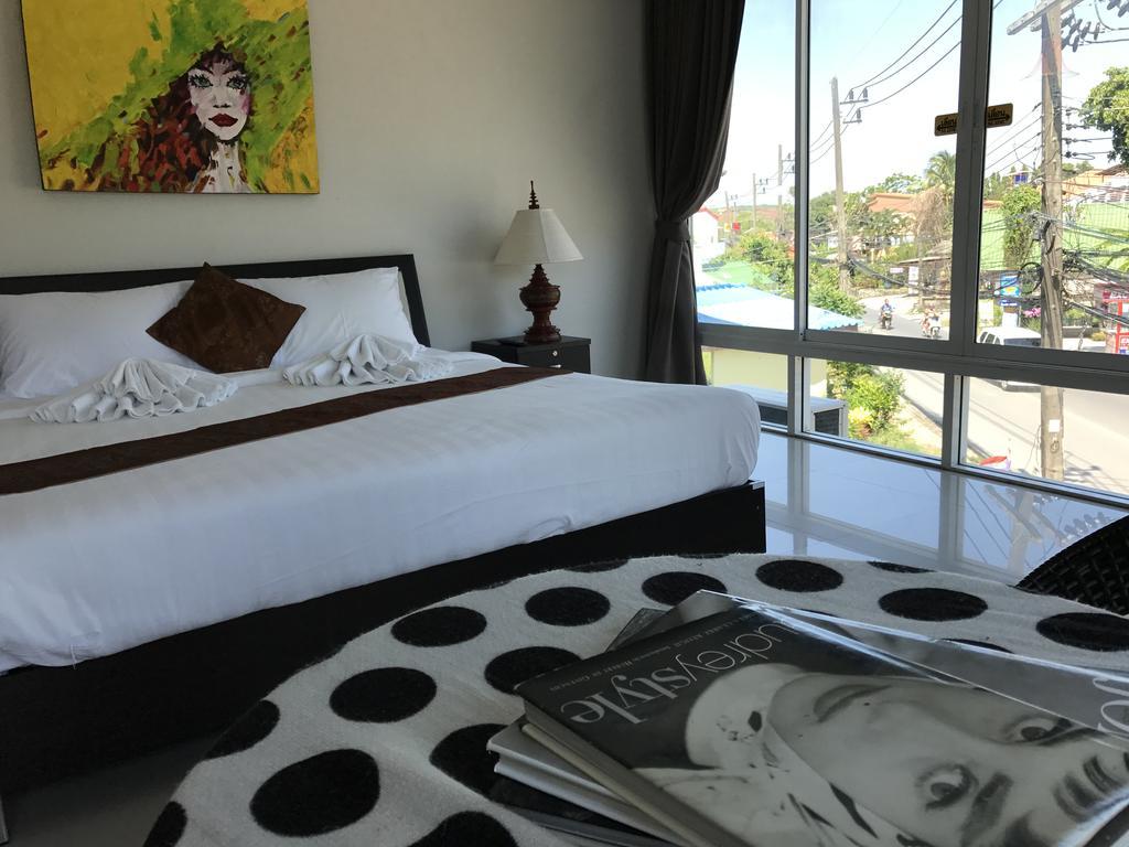 But Different Phuket Boutique Hotel Nai Harn Extérieur photo