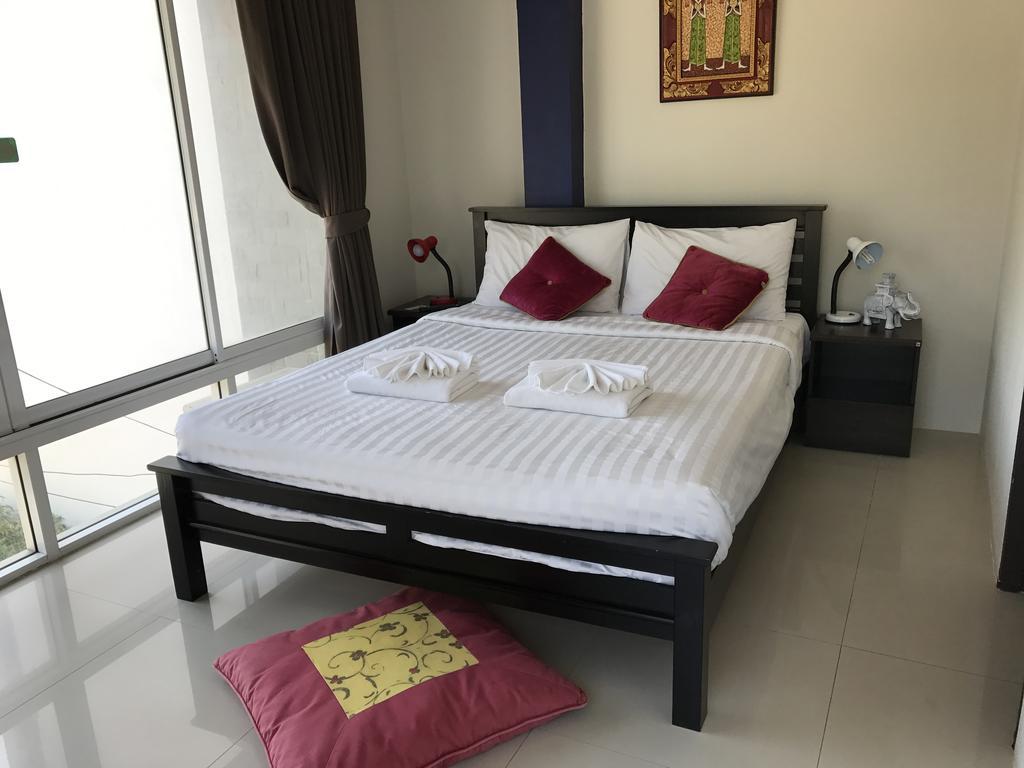 But Different Phuket Boutique Hotel Nai Harn Extérieur photo
