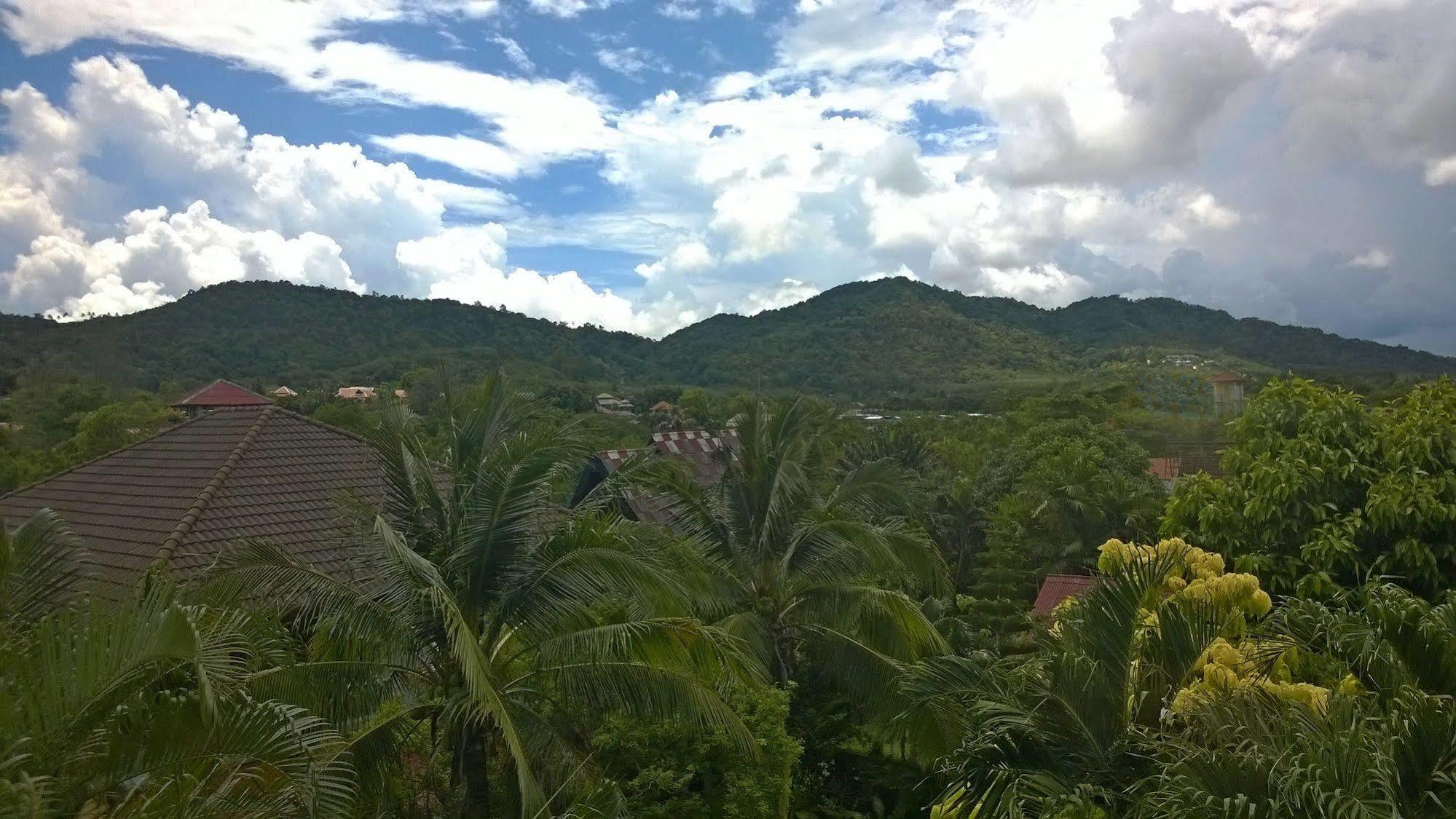 But Different Phuket Boutique Hotel Nai Harn Extérieur photo