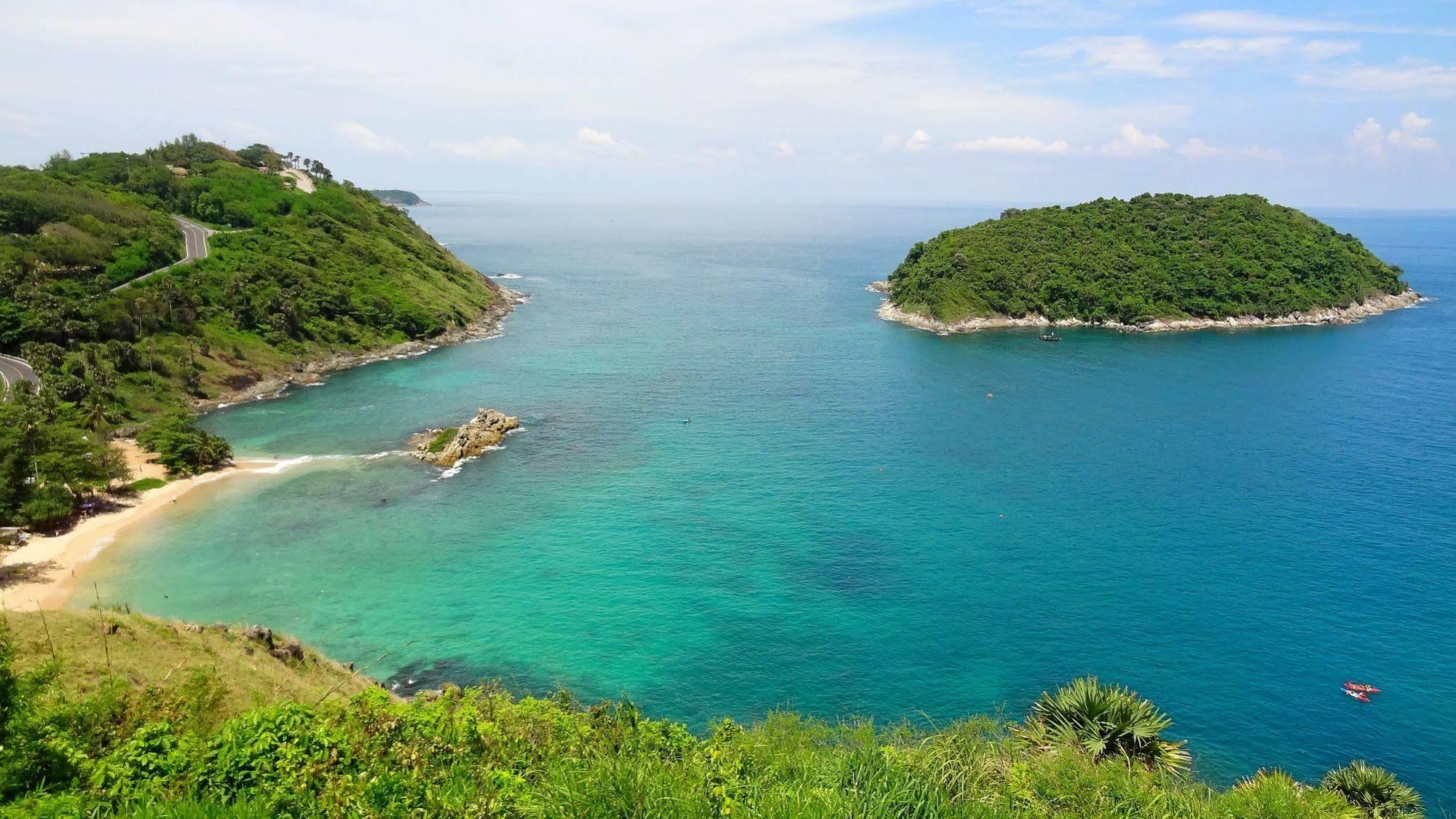 But Different Phuket Boutique Hotel Nai Harn Extérieur photo