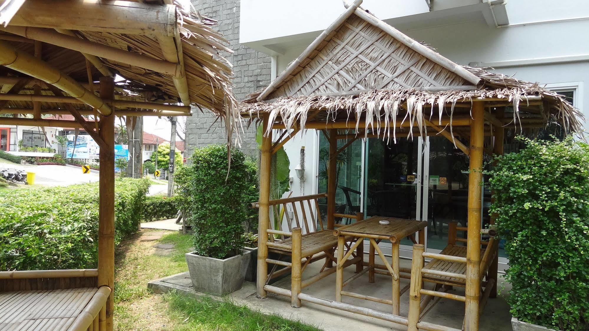 But Different Phuket Boutique Hotel Nai Harn Extérieur photo