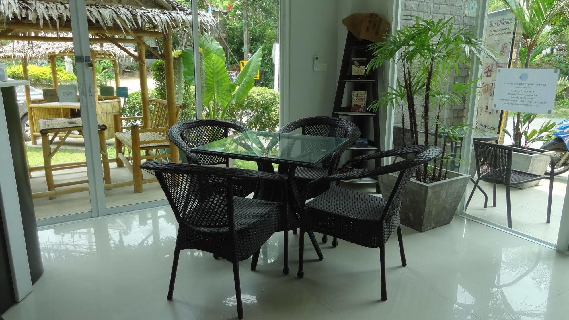 But Different Phuket Boutique Hotel Nai Harn Extérieur photo