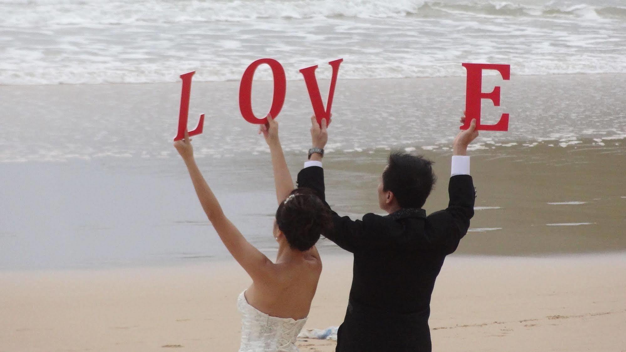 But Different Phuket Boutique Hotel Nai Harn Extérieur photo