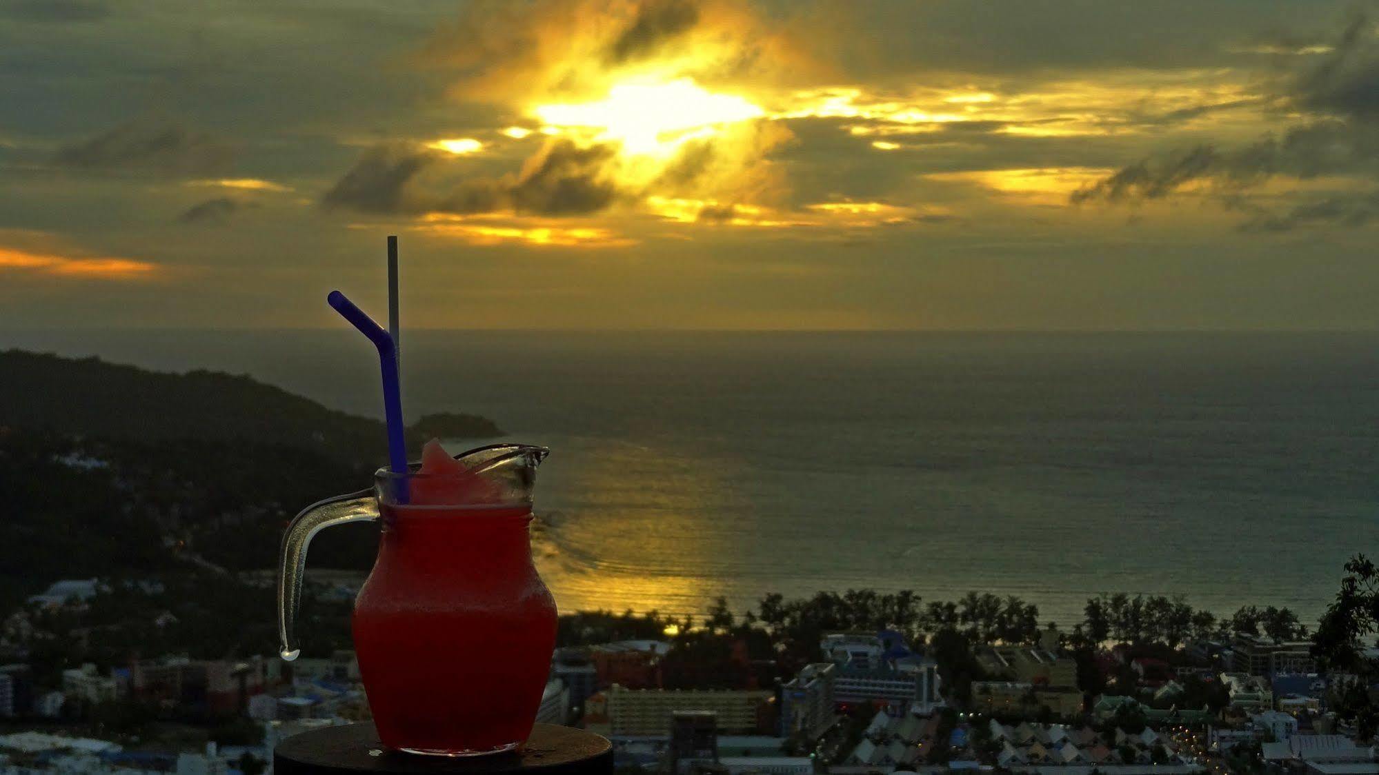 But Different Phuket Boutique Hotel Nai Harn Extérieur photo