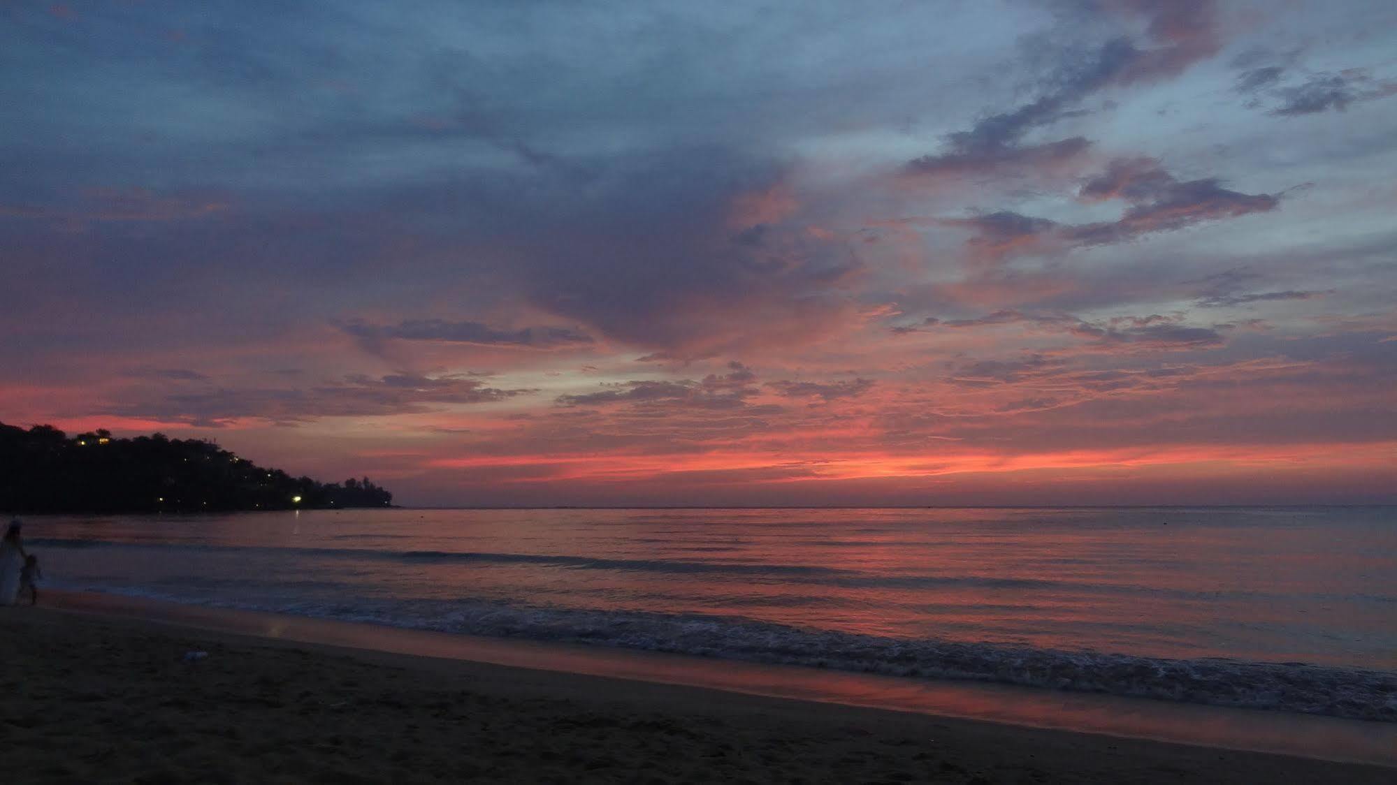 But Different Phuket Boutique Hotel Nai Harn Extérieur photo